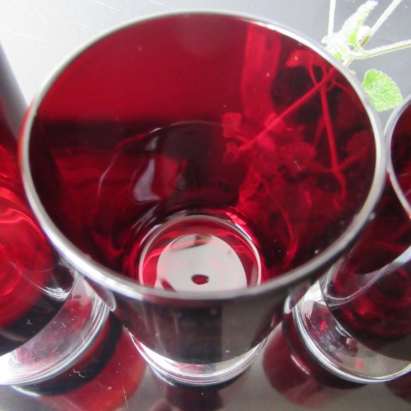 4 Red Ruby Wine Glasses by Luminarc, France - Picture 8 of 12